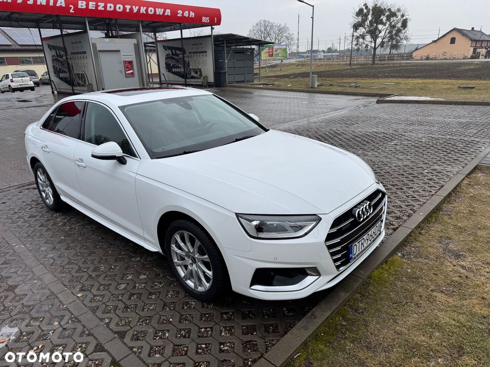 Audi A4 Limousine - 4