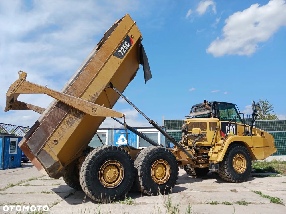 Caterpillar 725 C - 21