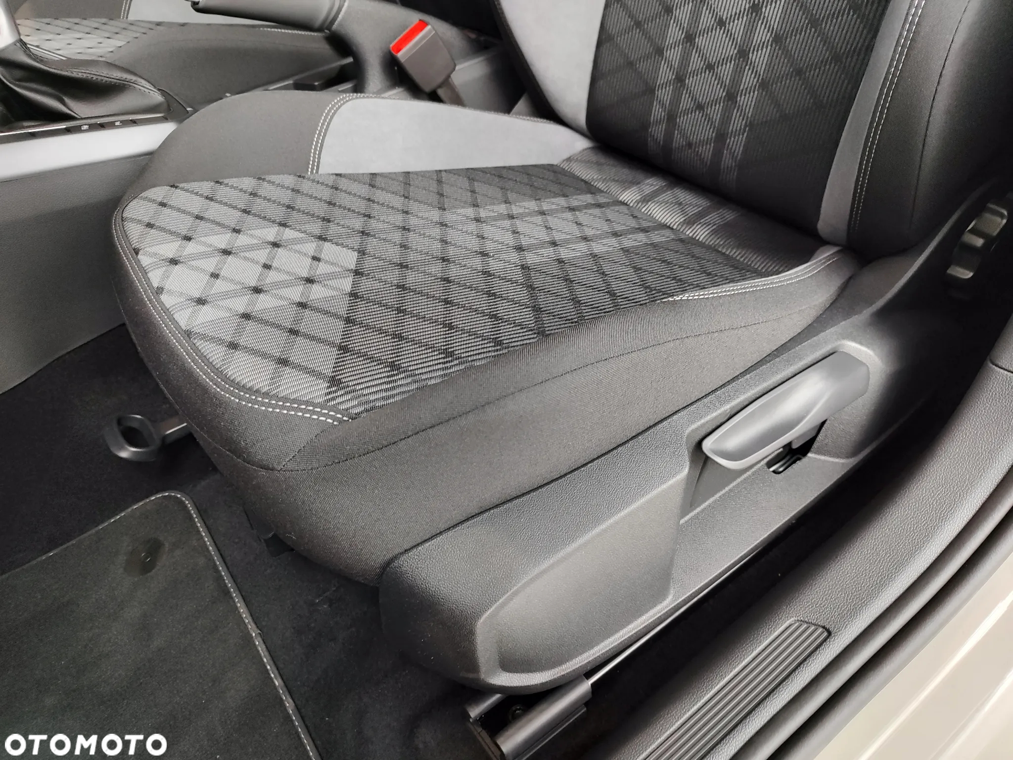 Volkswagen Taigo 1.5 TSI ACT R-Line Plus DSG - 12