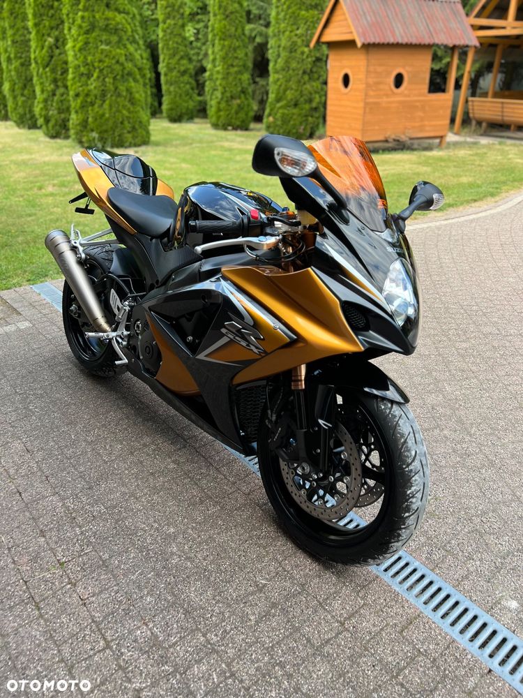Suzuki GSX-R - 7