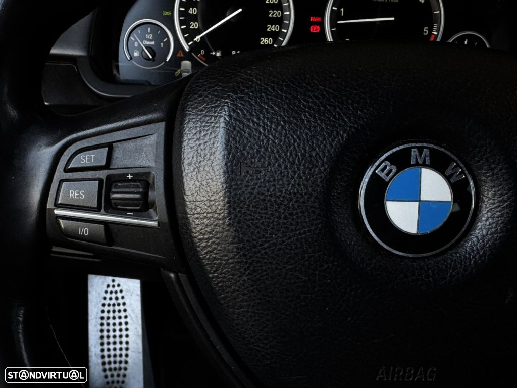 BMW 740 d xDrive Pack M - 38