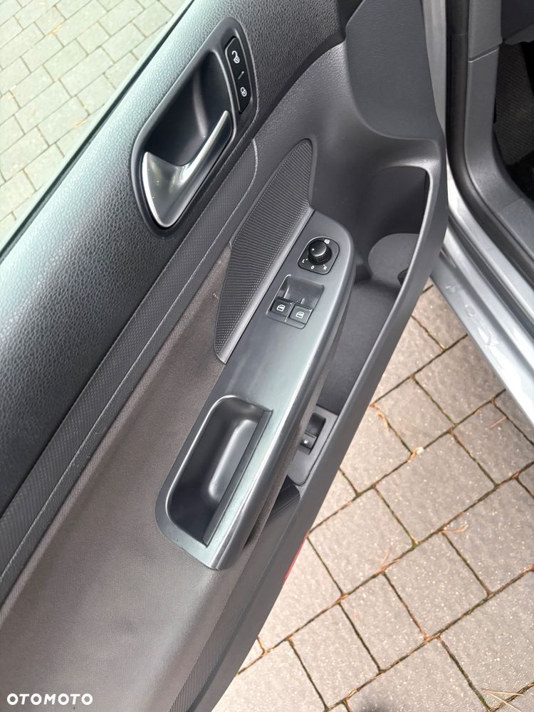 Volkswagen Golf 1.9 TDI Comfortline - 12