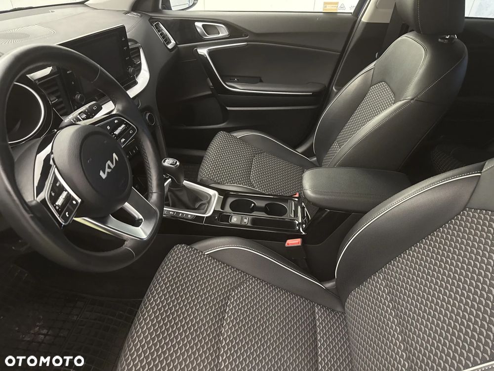 Kia Ceed 1.5 T-GDI L - 11