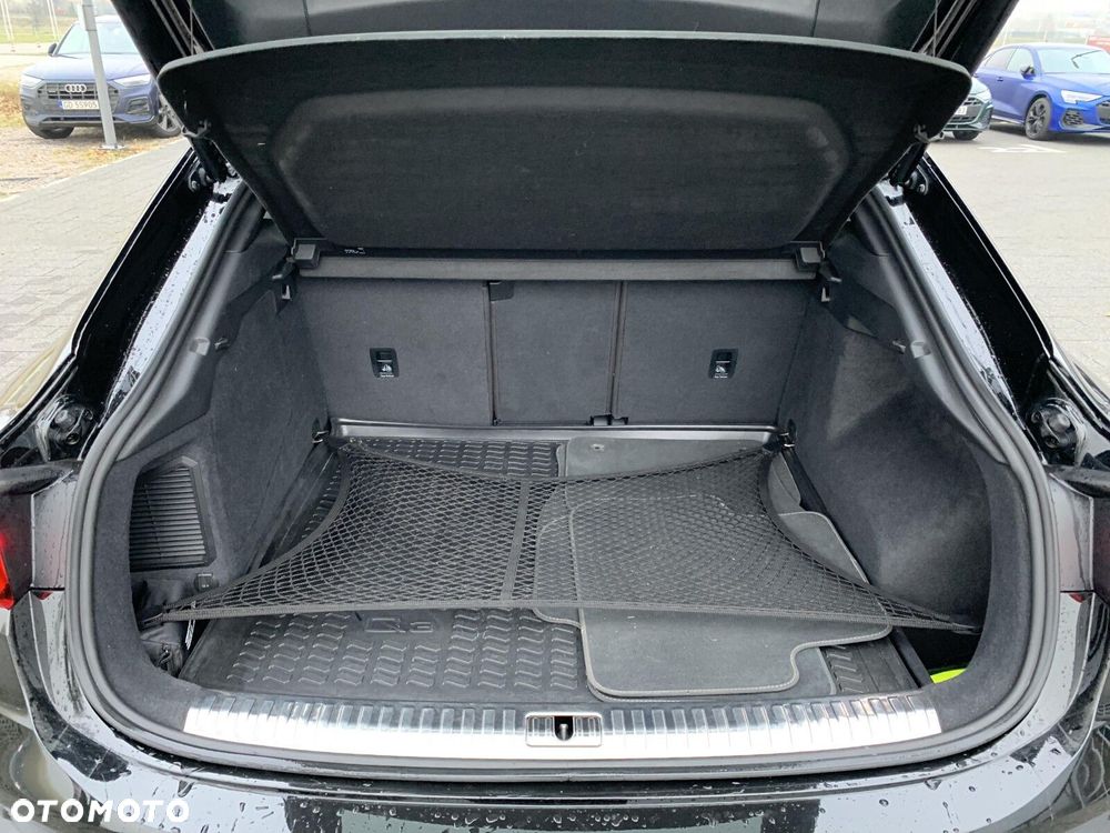 Audi Q3 Sportback - 9