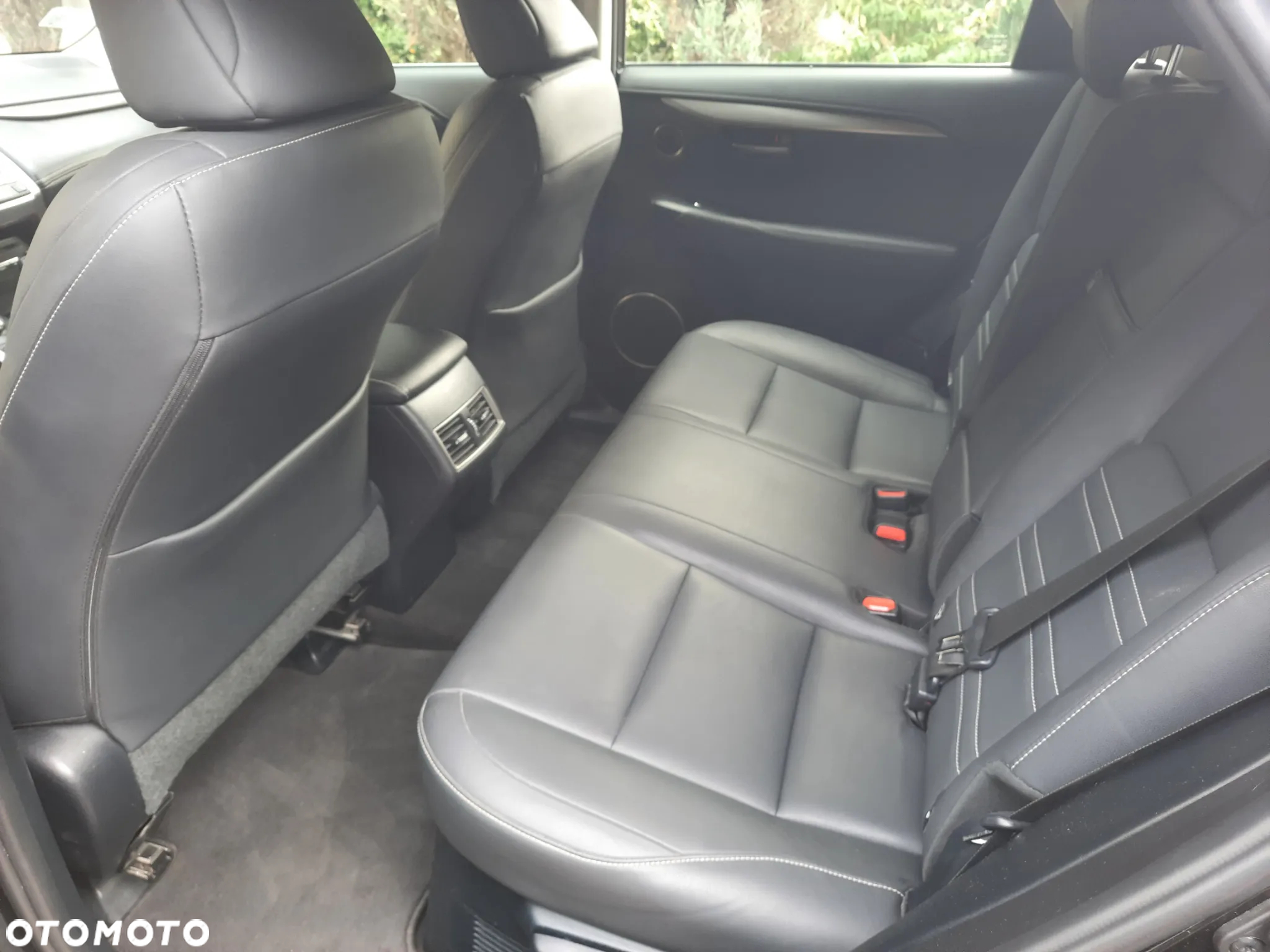 Lexus NX - 14