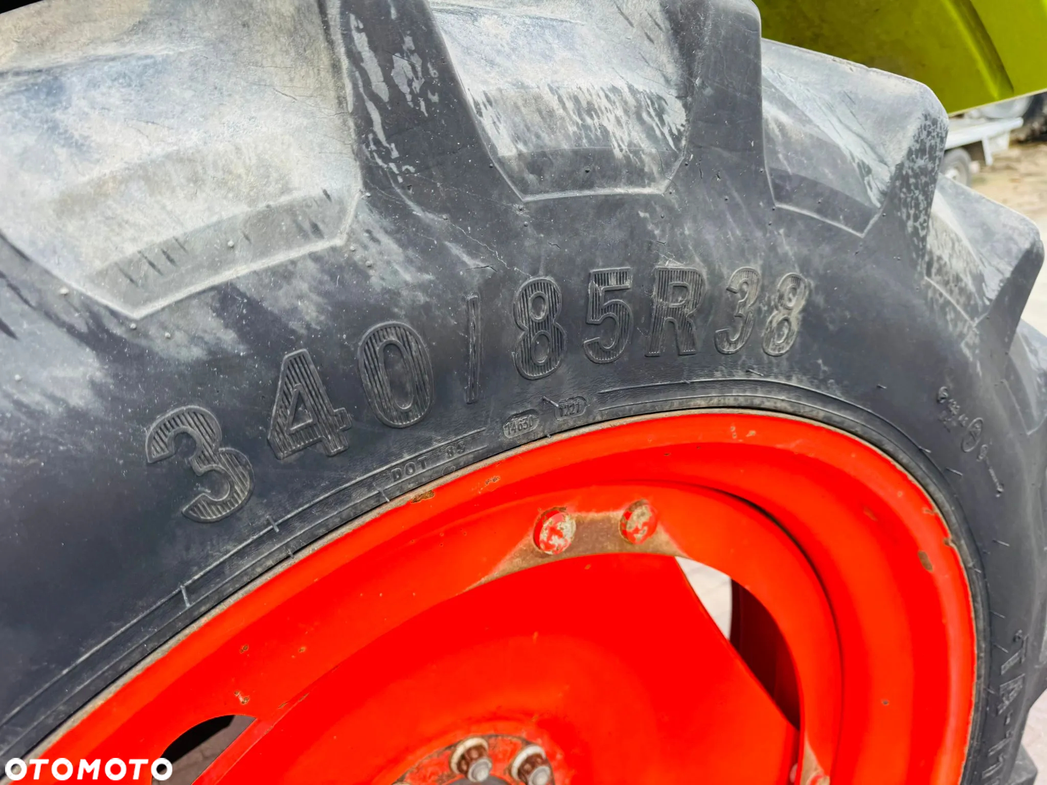 Claas Axos 330 - 16