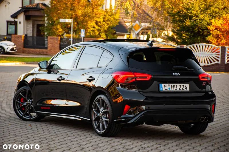 Ford Focus 2.0 EcoBlue ST - 11