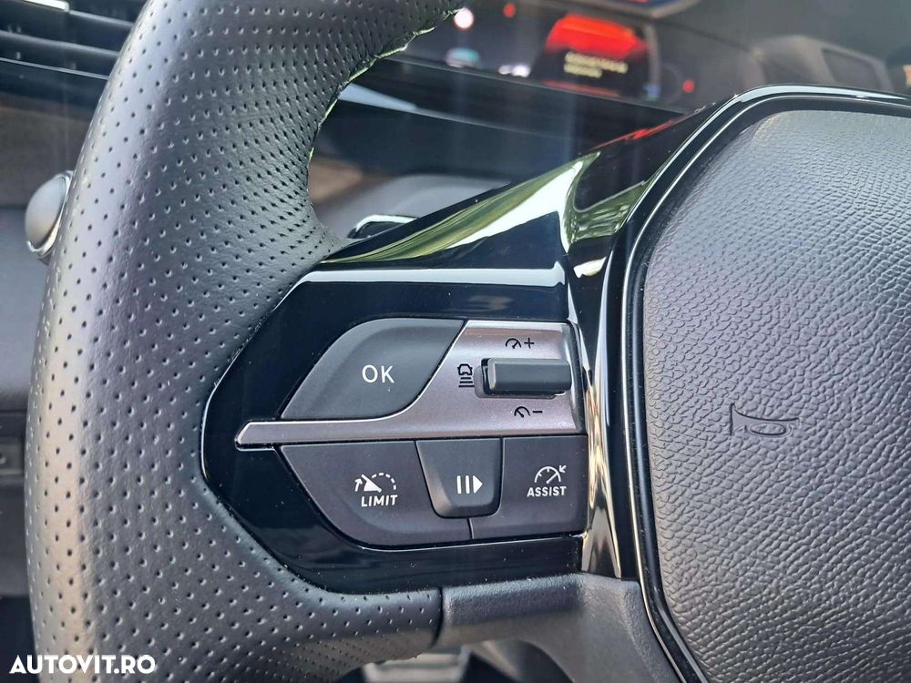 Peugeot 308 1.2L e-DCS6 MHEV GT - 19