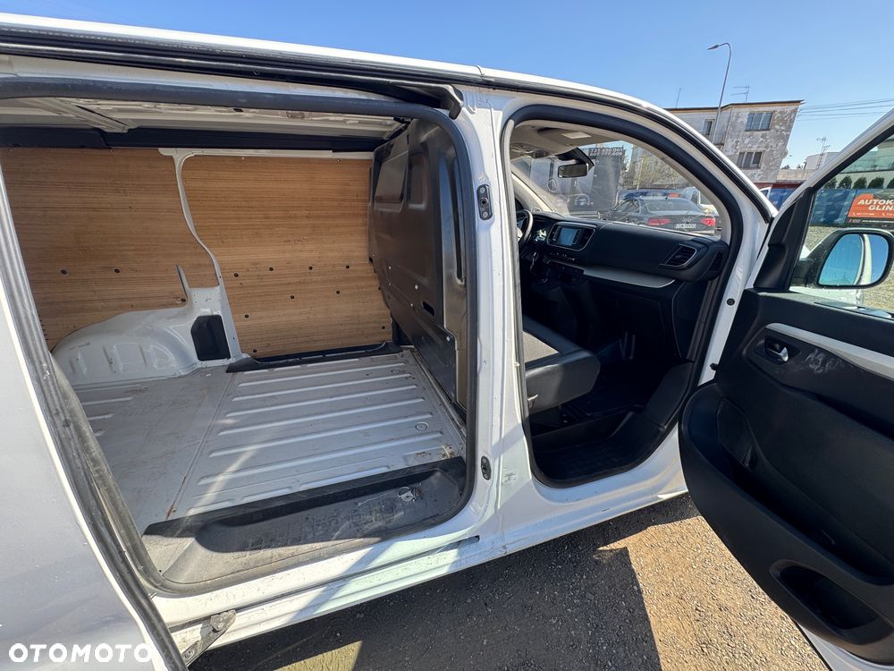 Peugeot Expert Kombi Standard 2,8t EAT8 - 22