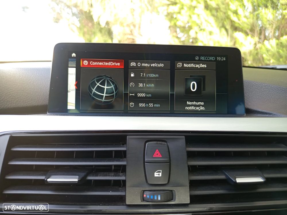 BMW 320 d Aut. M Sport - 23