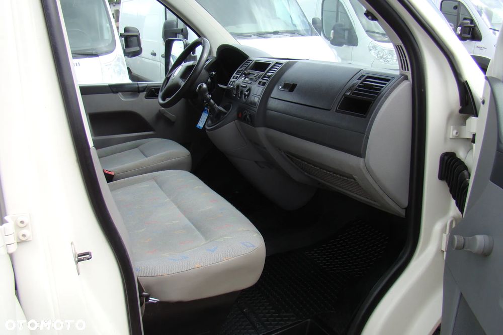 Volkswagen Transporter - 13