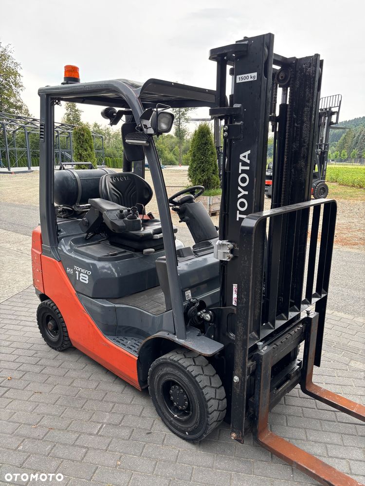 Toyota wózek widłowy 8FGF18 UCZCIWY STAN LPG benzyna 36 800 netto - 2