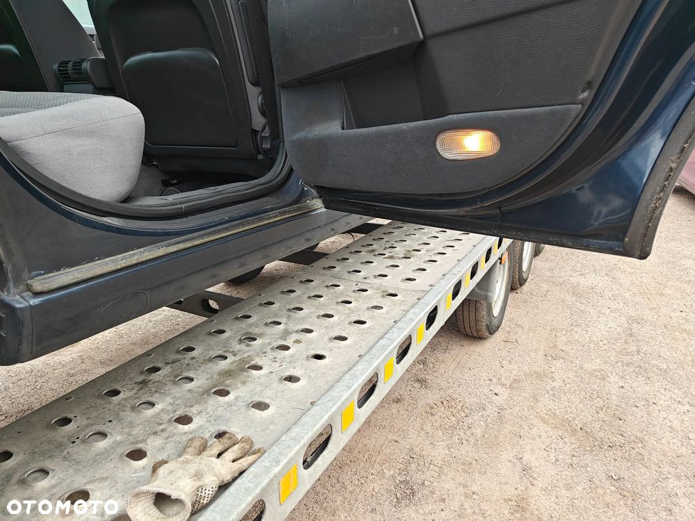 Opel Omega 2.5 Sport - 13