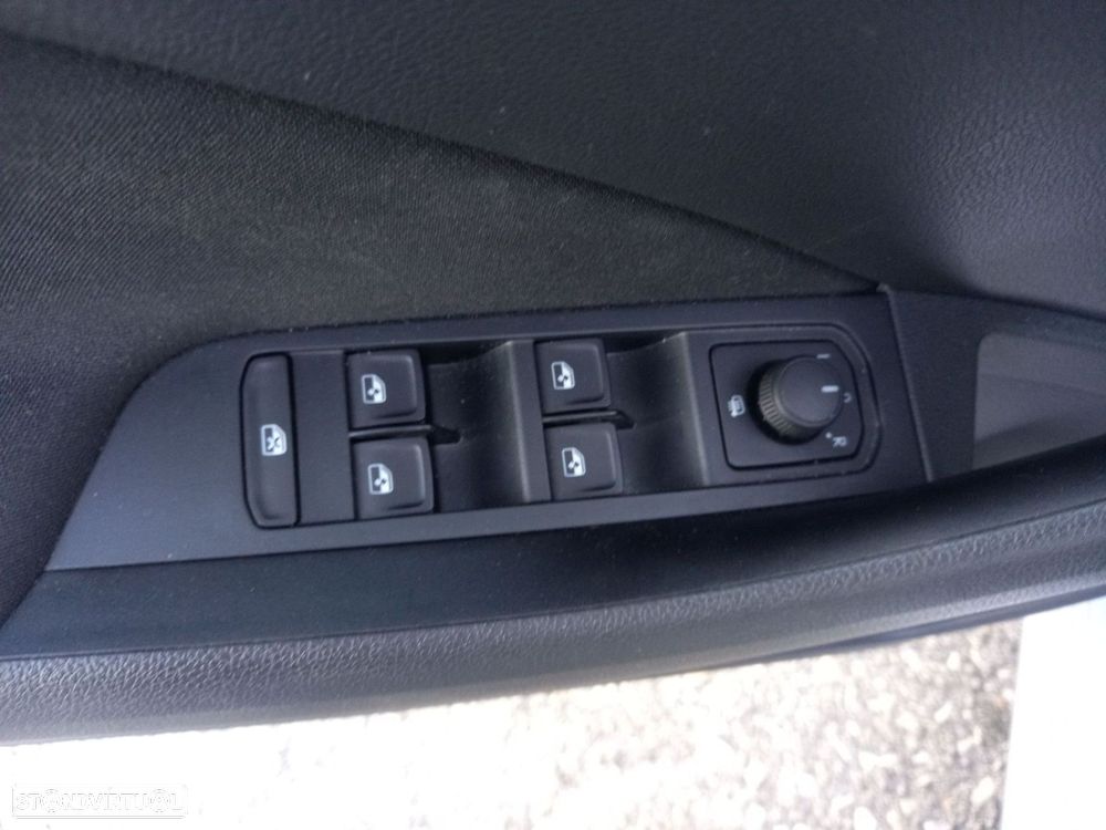 Skoda Kamiq 1.0 TSI Ambition DSG - 17