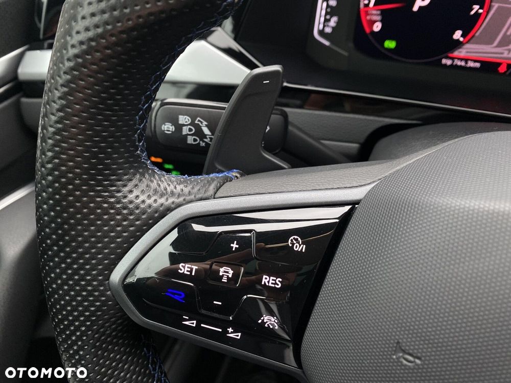 Volkswagen Arteon 2.0 TSI 4Motion R DSG - 16