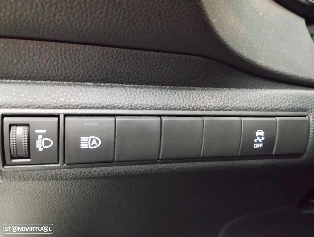 Toyota Corolla 1.8 Hybrid Comfort - 18