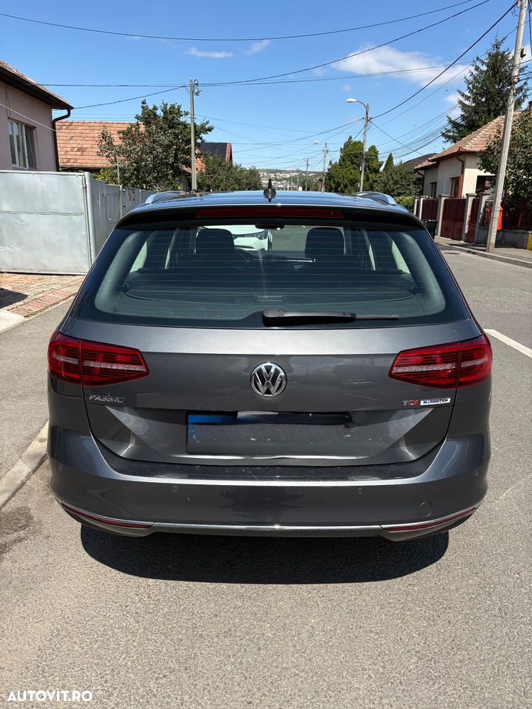 Volkswagen Passat - 4