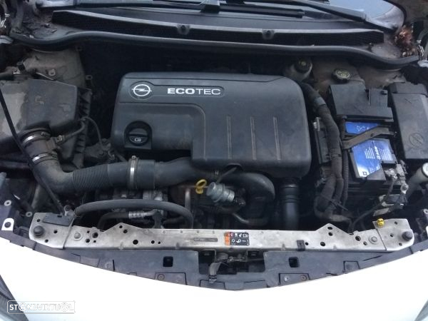 Para Peças Opel Astra J Sports Tourer (P10) - 8