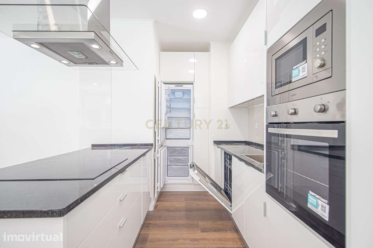 T3 totalmente remodelado em Sacavém com 1 lugar de garagem - Grande imagem: 5/28