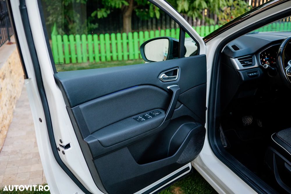 Renault Captur BLUE dCi EDC Intens - 24