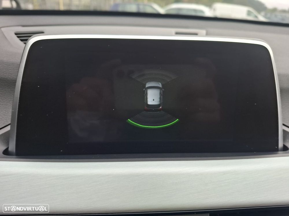 BMW X1 16 d sDrive Line xLine - 36