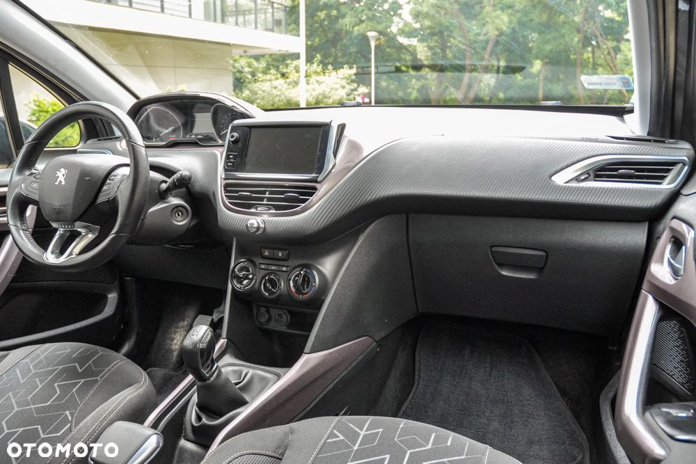 Peugeot 2008 - 10