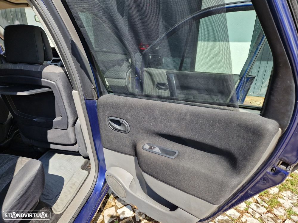 Renault Scénic 1.5 dCi Confort - 9