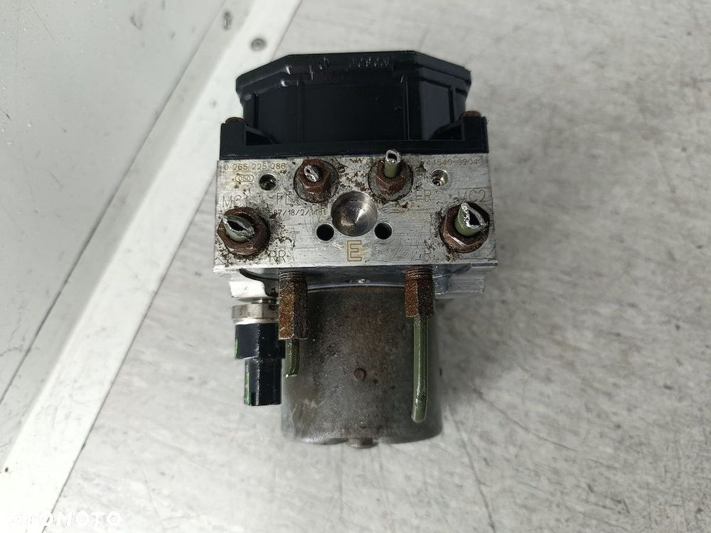POMPA ABS TOYOTA COROLLA IX E12 44540-02040   0265225286 BOSCH 1.4 VVT-I - 1
