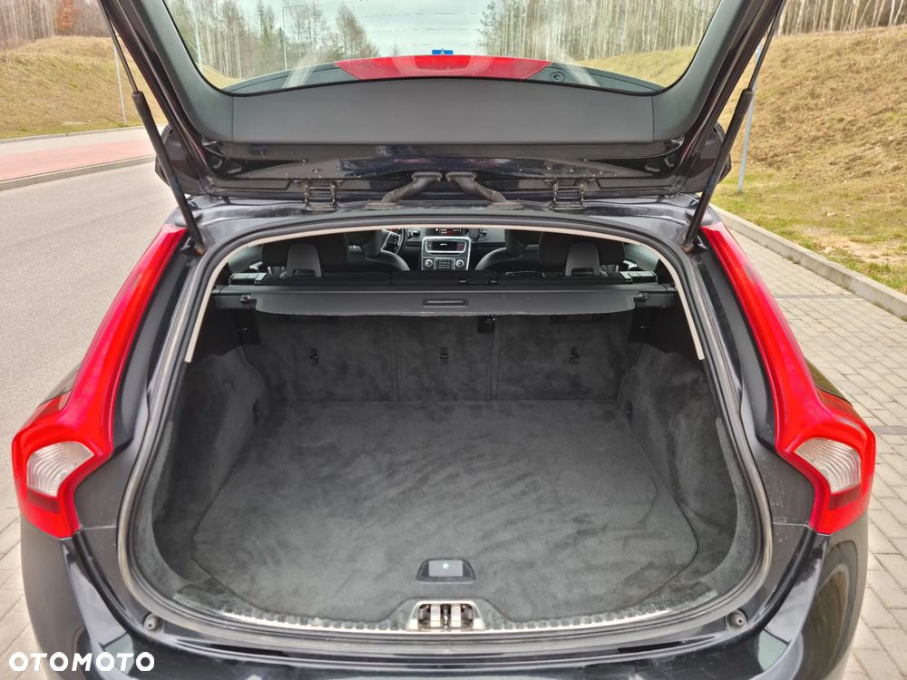 Volvo V60 D4 Drive-E Momentum - 14