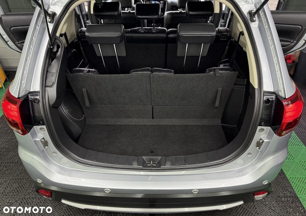 Mitsubishi Outlander 2.2 DI-D 4WD Intense - 40