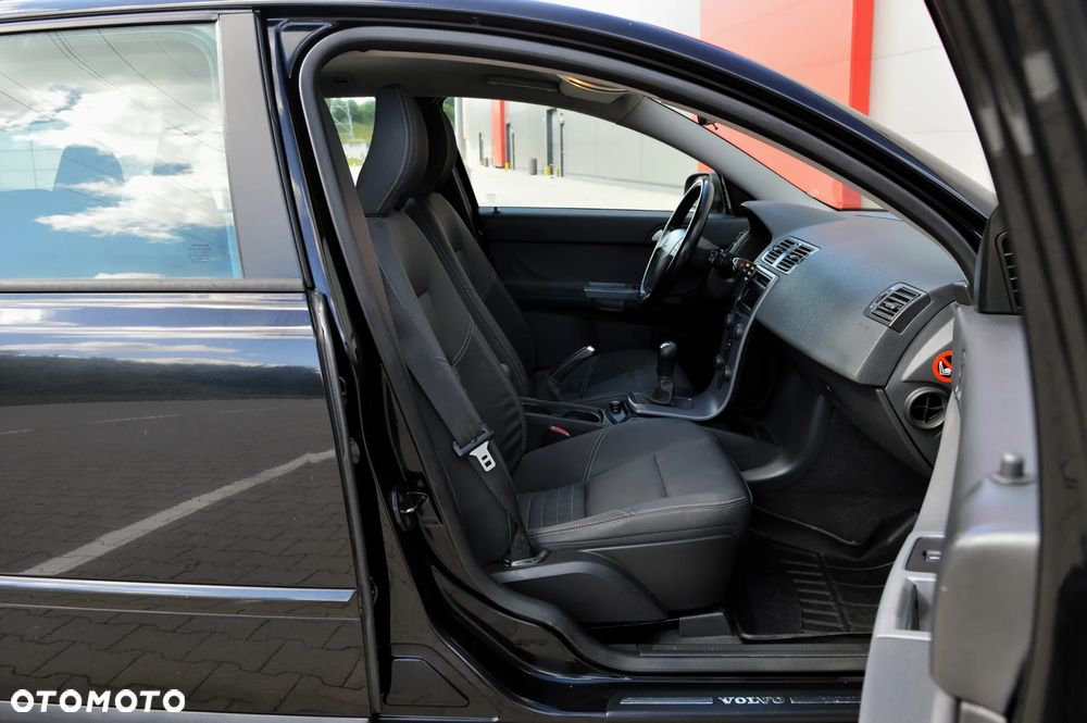 Volvo V50 2.0D Momentum - 11