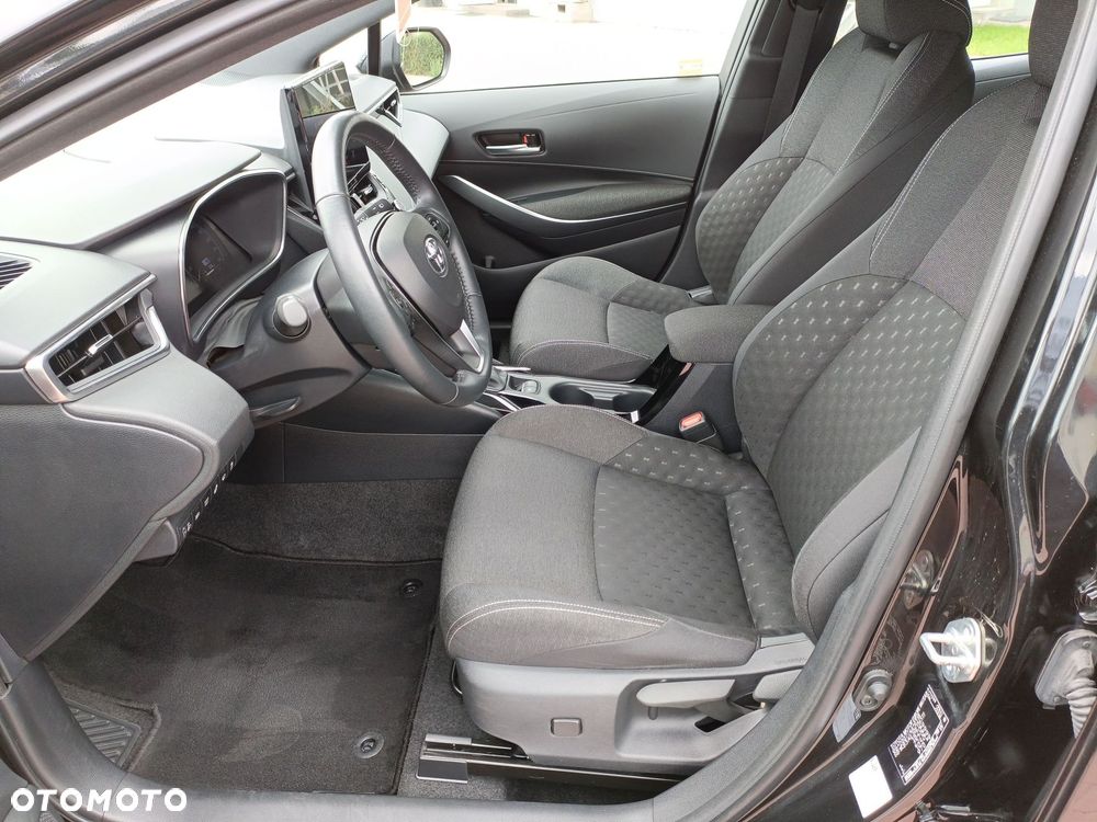 Toyota Corolla - 10