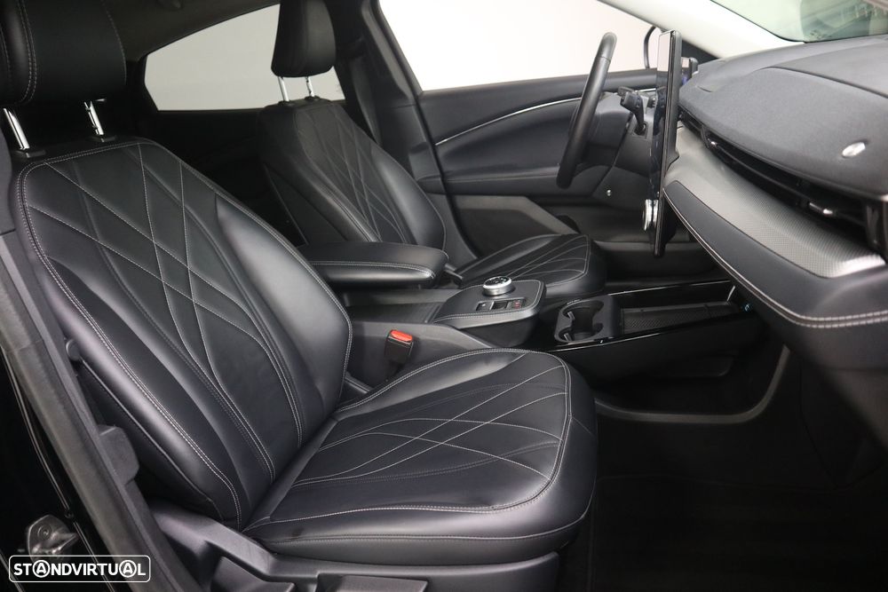 Ford Mustang Mach-E Standard - 12