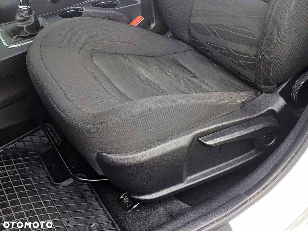 Kia Ceed - 15