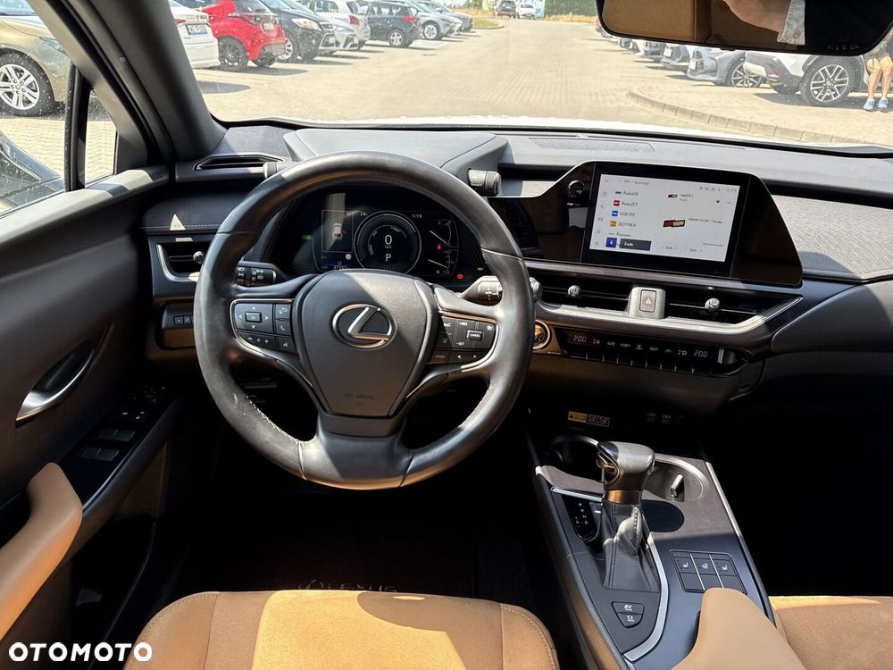 Lexus UX 250h GPF Business 2WD - 21