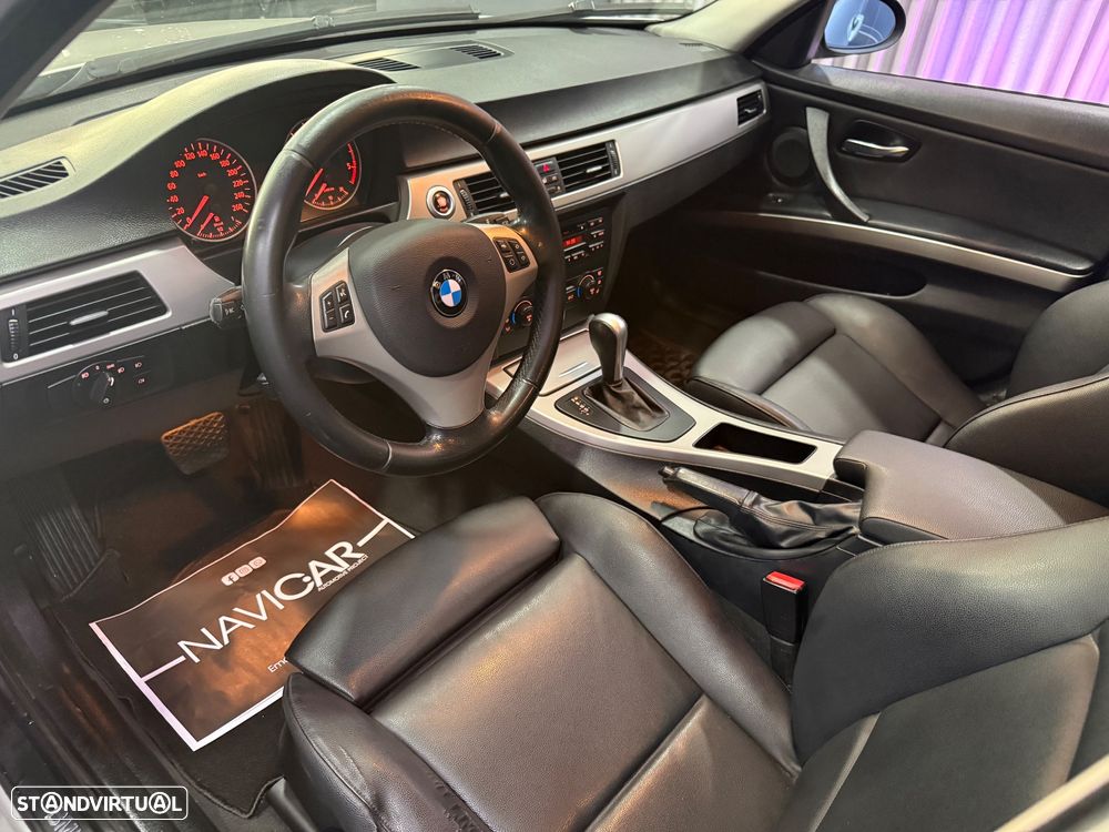 BMW 320 dA Exclusive - 11