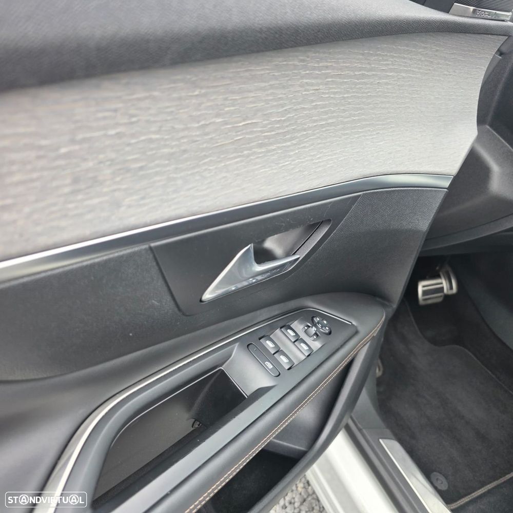 Peugeot 3008 2.0 BlueHDi GT EAT6 - 22