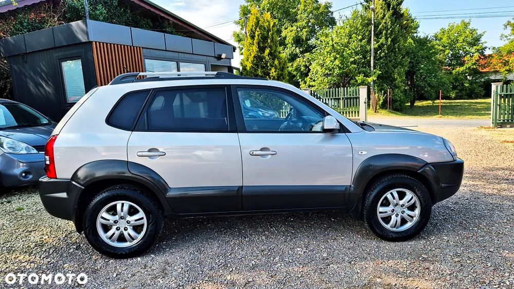 Hyundai Tucson 2.0 Comfort 2WD - 9