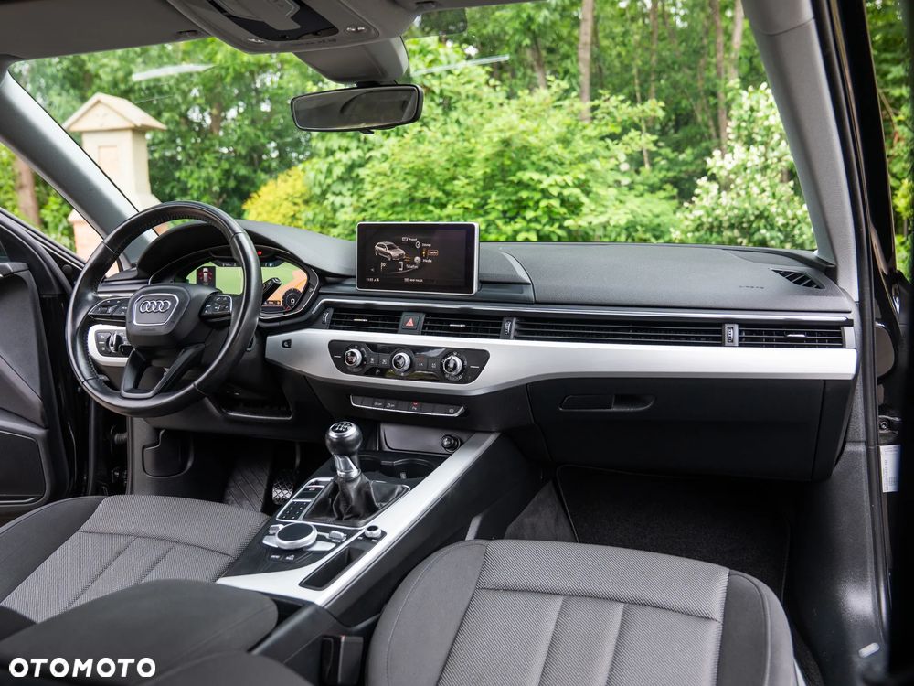 Audi A4 Avant 2.0 TDI Design - 26