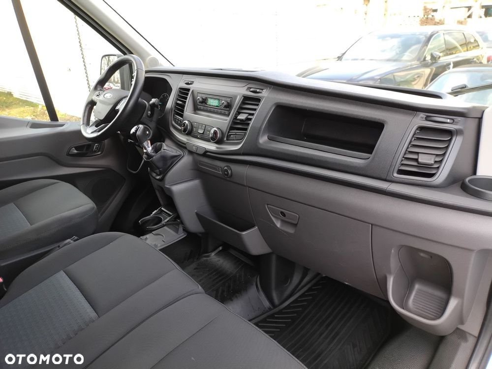 Ford Transit - 28