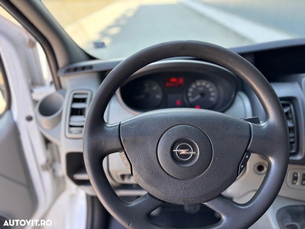 Opel Vivaro - 12