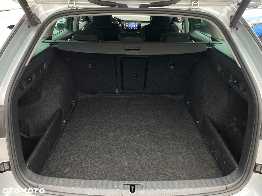 Skoda Octavia 2.0 TDI Selection DSG - 14