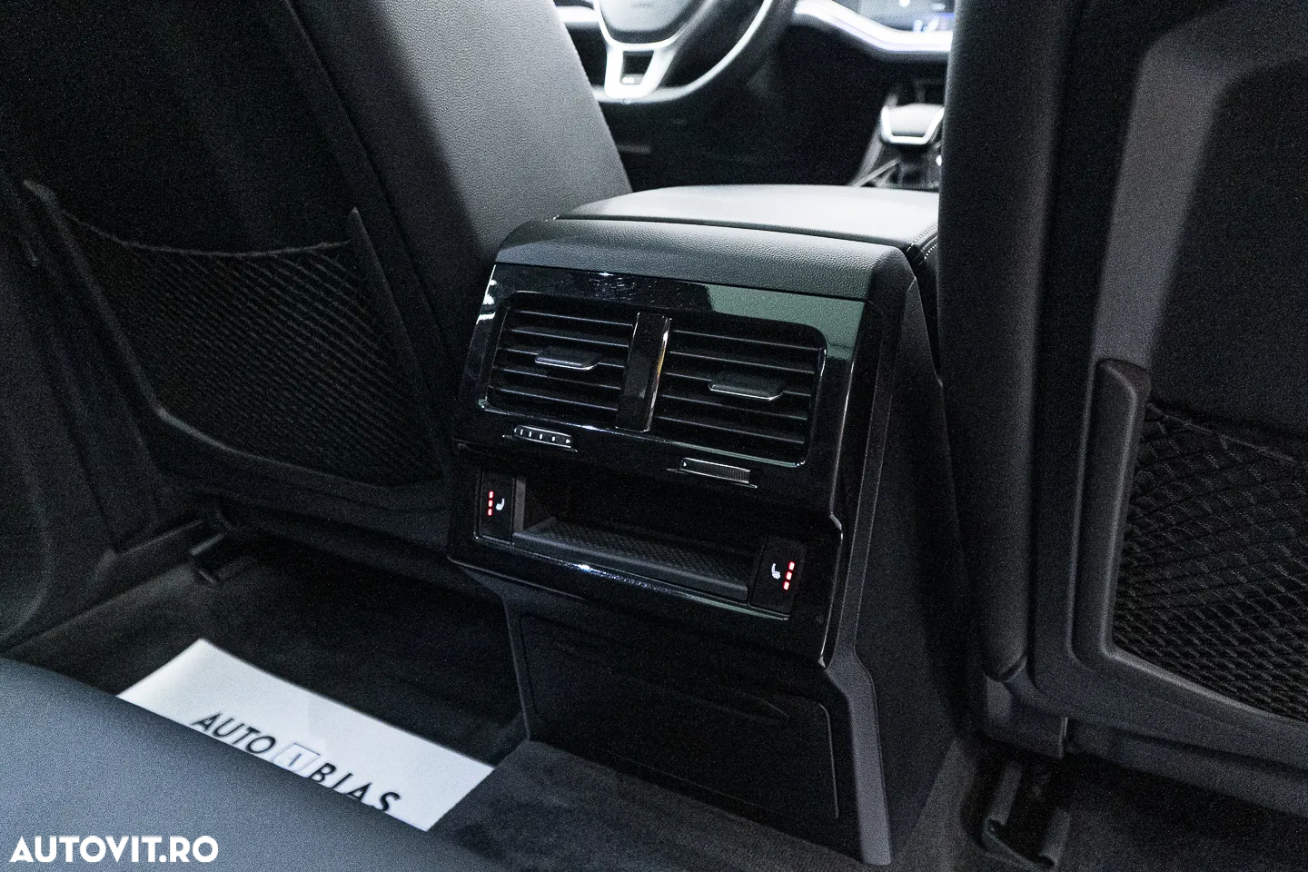Volkswagen Touareg 3.0 V6 TDI 4Motion DPF Automatik R-Line - 18