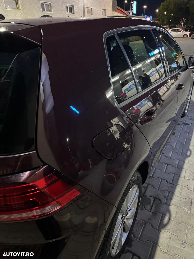 Volkswagen Golf - 8