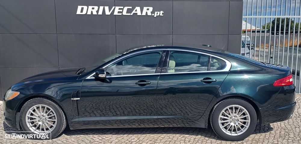 Jaguar XF 2.7 D V6 Premium Luxury - 6