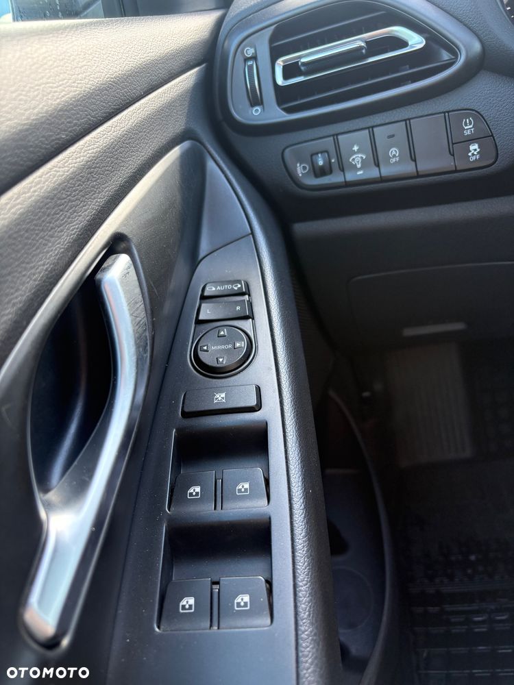 Hyundai i30 1.5 T-GDI 48V Premium DCT - 11