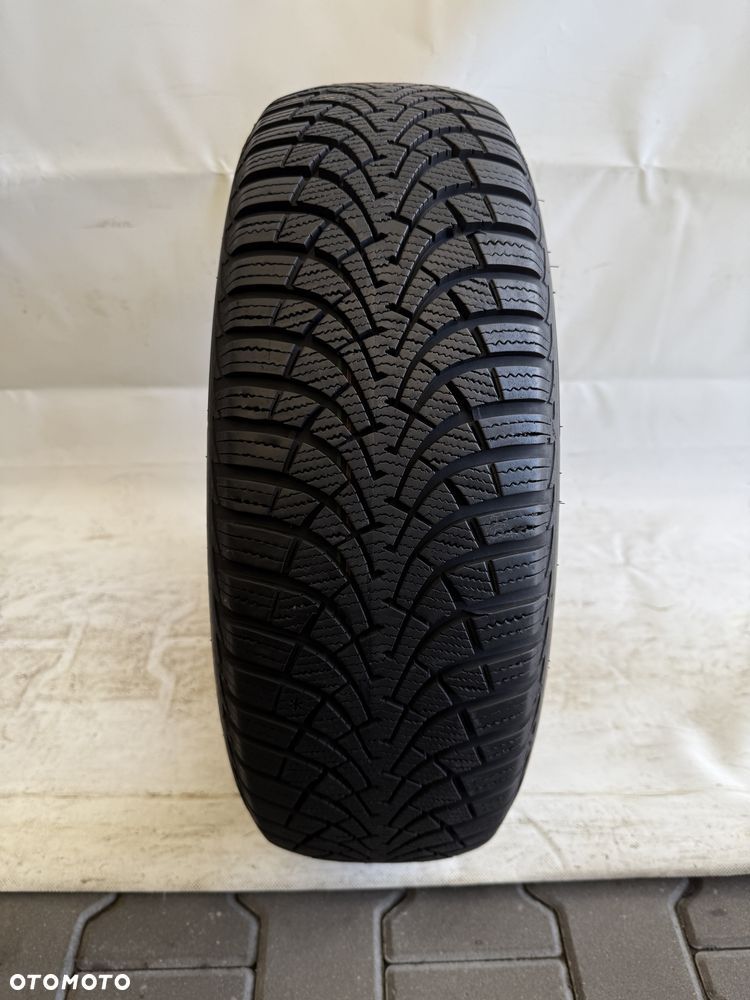 205/60/16 Goodyear UltraGrip 9+ 96H - 1