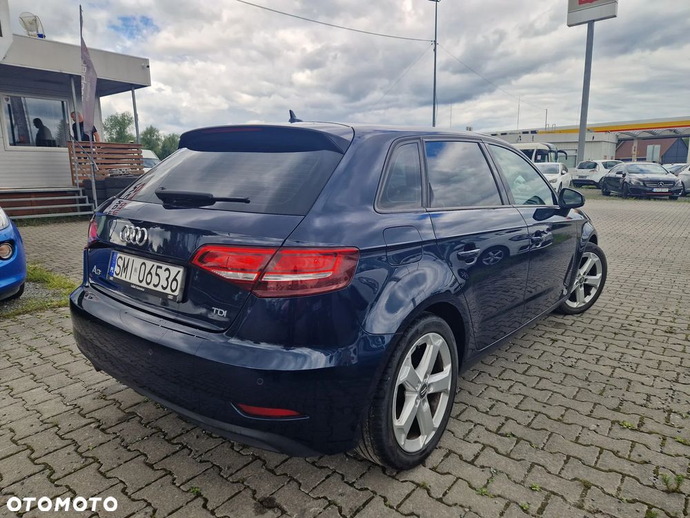 Audi A3 Sportback - 2