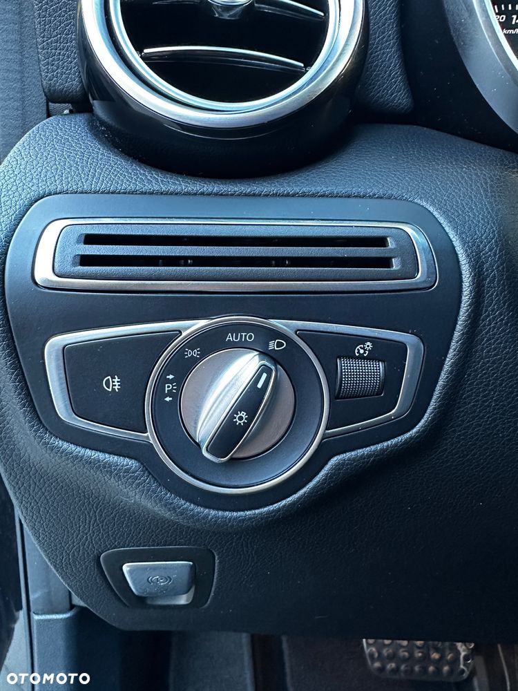Mercedes-Benz GLC - 33