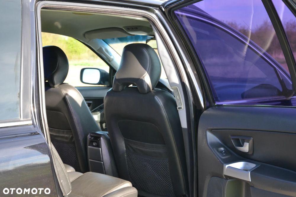 Volvo XC 90 2.5T Momentum - 26